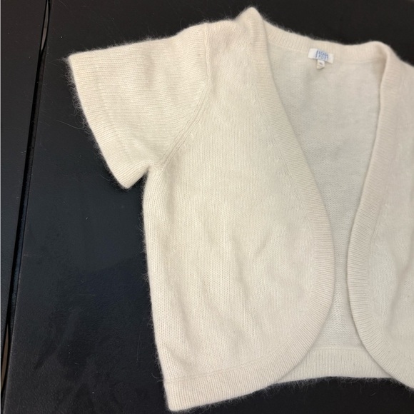 Escada Ivory Short-Sleeve Cropped Cardigan Sweater – Size XL - Picture 5 of 9